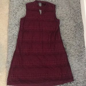 Key hole, lace, A-line dress.